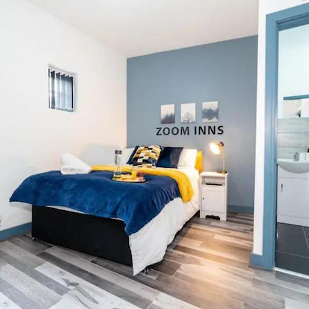 Апартаменты Comfy, Modern Studio With Netflix Бирмингем Экстерьер фото